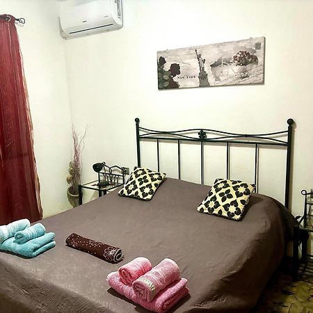 La Maison De Famille Appartamento Indipendente Con Cucina E Lavatrice أولبيا المظهر الخارجي الصورة