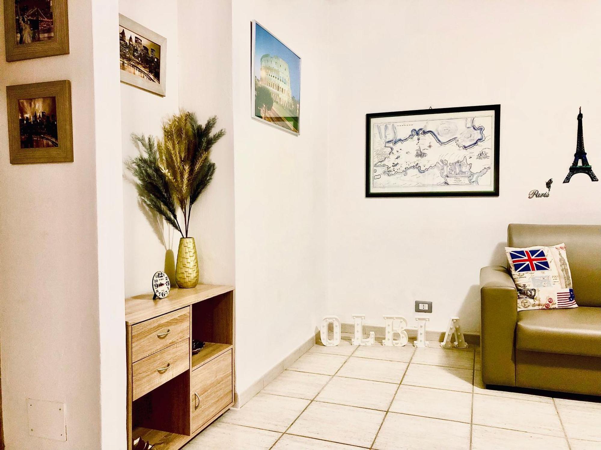 La Maison De Famille Appartamento Indipendente Con Cucina E Lavatrice أولبيا المظهر الخارجي الصورة