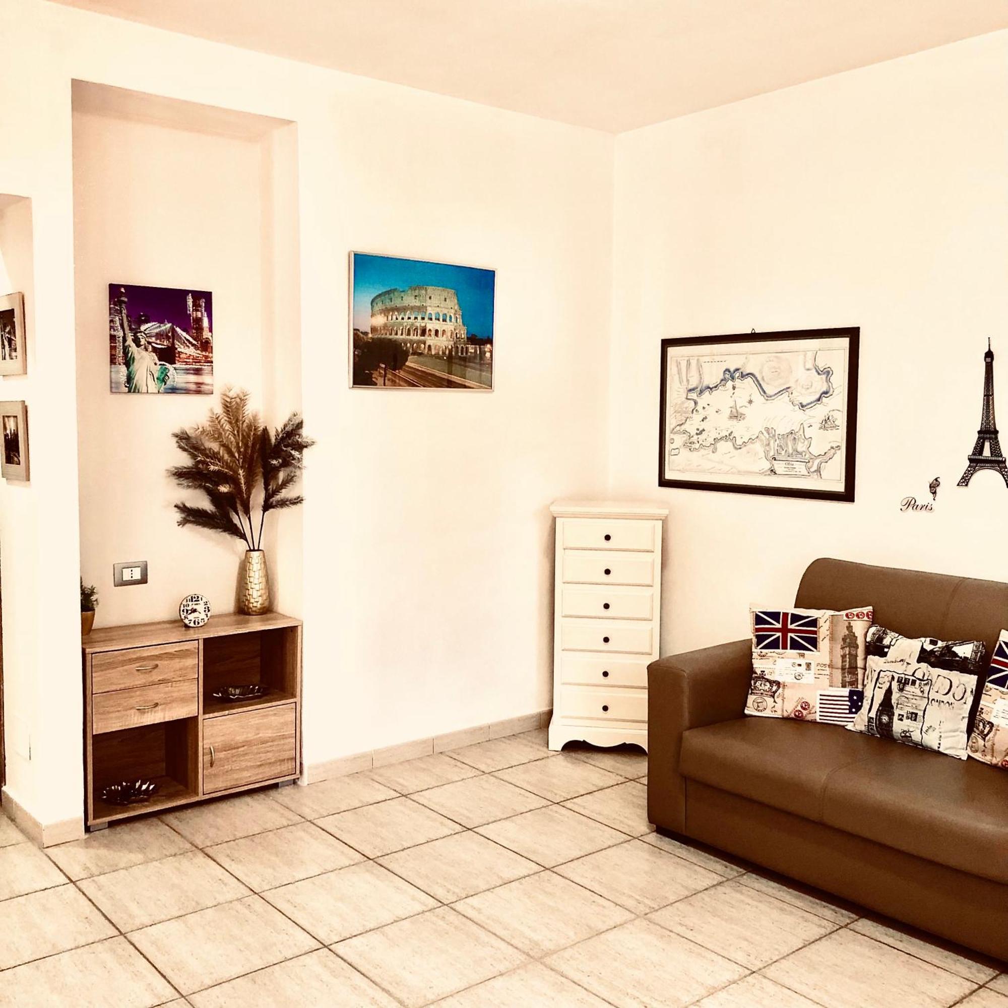 La Maison De Famille Appartamento Indipendente Con Cucina E Lavatrice أولبيا المظهر الخارجي الصورة
